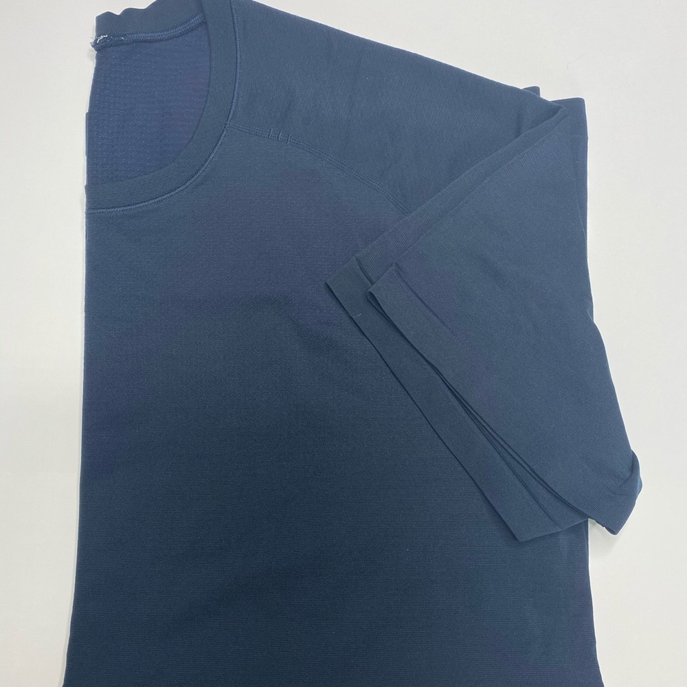 Worn Once! Lululemon Metal Vent Short Sleeve Navy